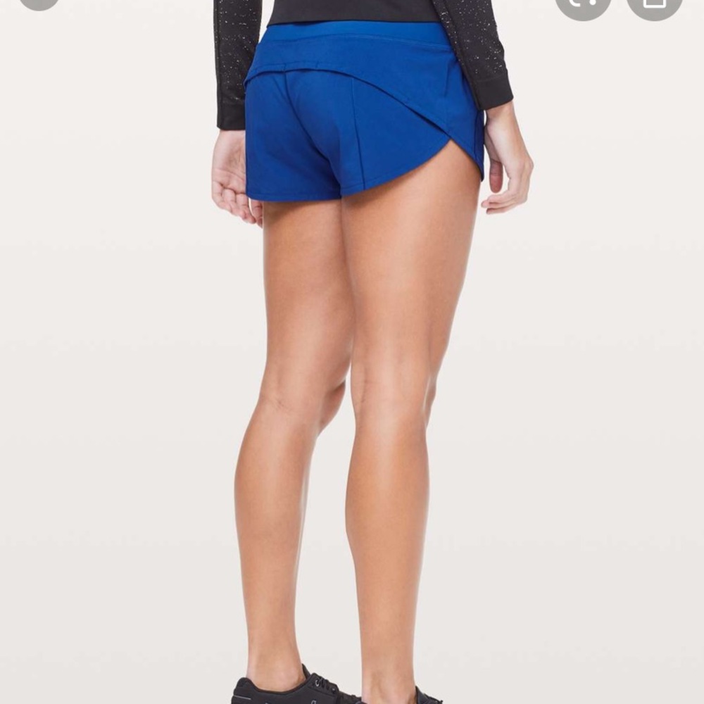 Lululemon Speed Up LR 2.5” short Larkspur